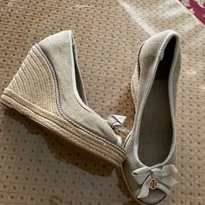 Tory burch platform size 9